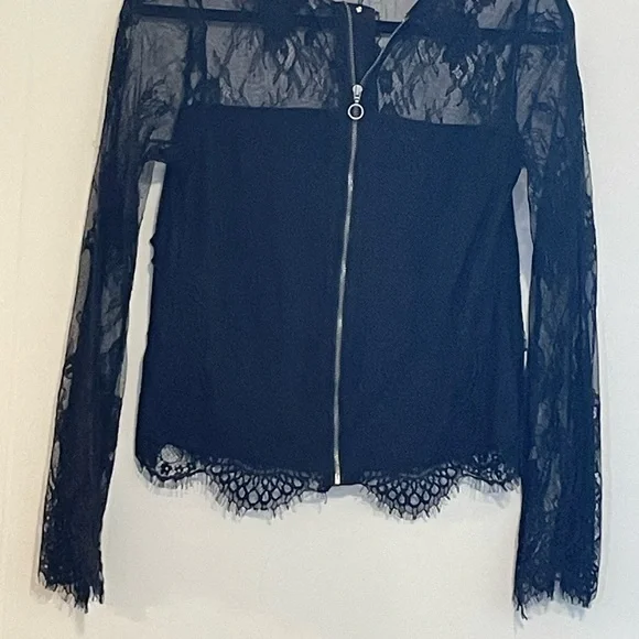American Eagle Outfitters Black Lace Zip-Up Blouse. Item # 11327 - Picture 2 of 3